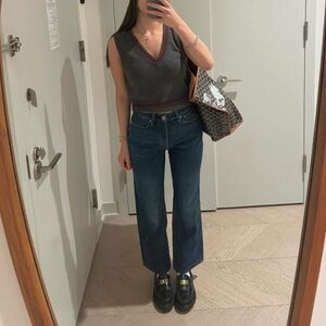 Sunday Best Aritzia Red and Gray V-Neck Crop Top